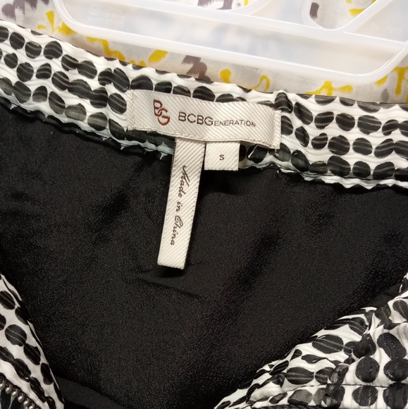 BCBGeneration embellished skirt with pockets, small - Picture 8 of 9